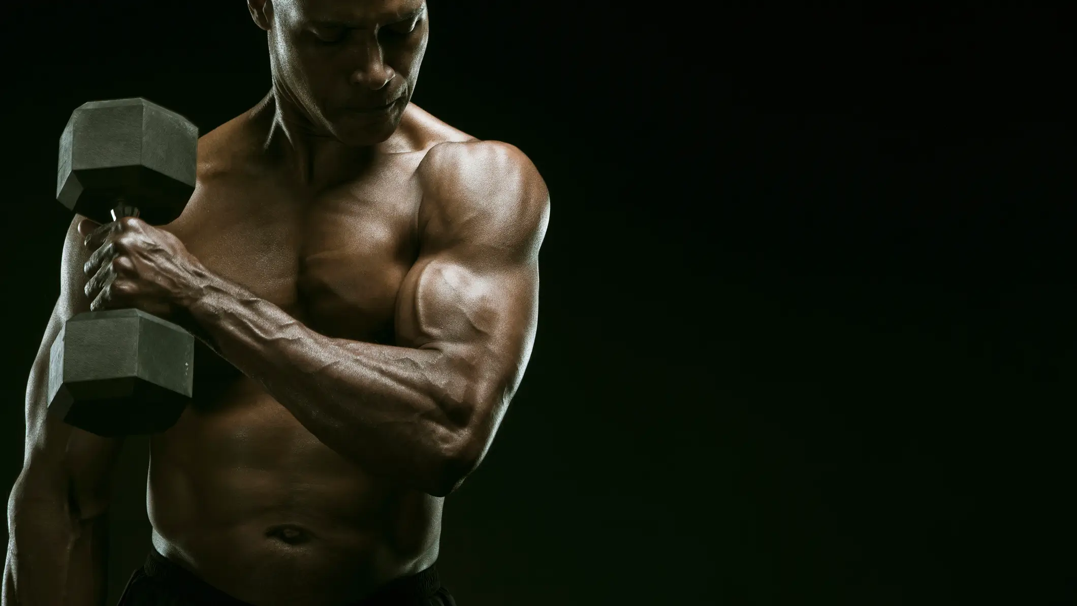 Bicep curl with dumbbells
